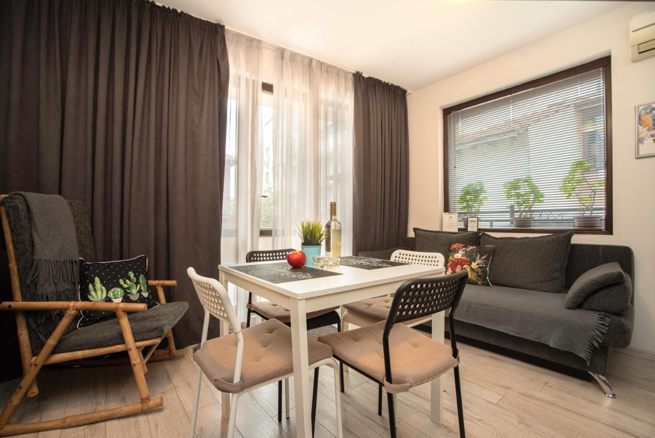 Vera By Rv Apartments Varna Exterior photo